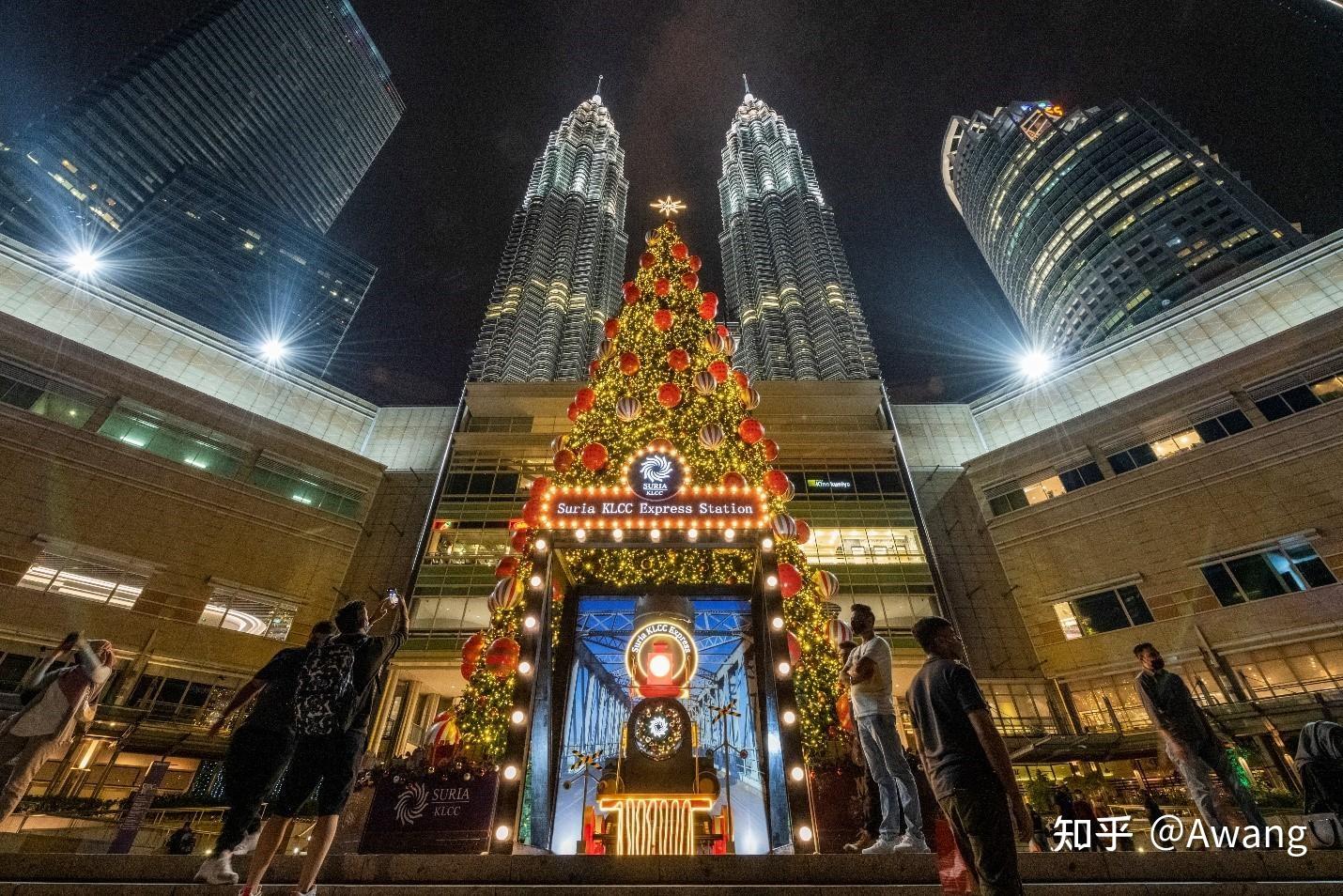 KLCC前的圣诞树 KLCC前的圣诞树